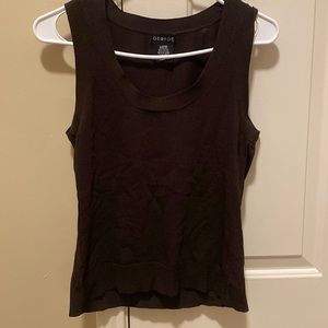 Hi, I’m selling a George Top.